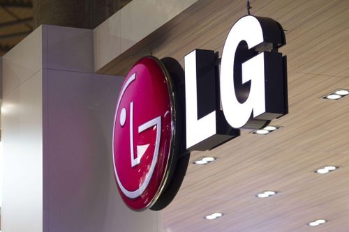 LG vẫn đang giữ thế độc tôn trong việc cung ứng linh kiện camera iPhone. Ảnh: Bloomberg.