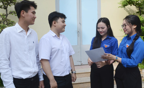  Tuyên truyền Luật Nghĩa vụ quân sự cho thanh niên tại phường Tân Sơn Nhì.