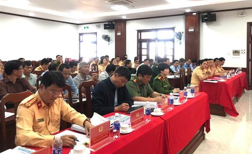 Các đại biểu tham dự hội nghị. Ảnh: Đoàn Bình