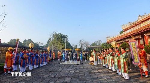  Các hoạt động Năm Du lịch Quốc gia Huế - 2025 thu hút đông đảo du khách. (Ảnh: Hải Âu/TTXVN) 