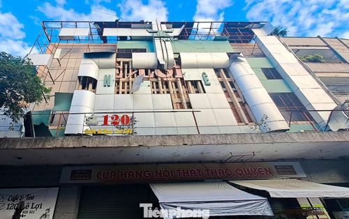  Nhà số 120 đường Lê Lợi có nguồn gốc là rạp chiếu phim và khách sạn. 