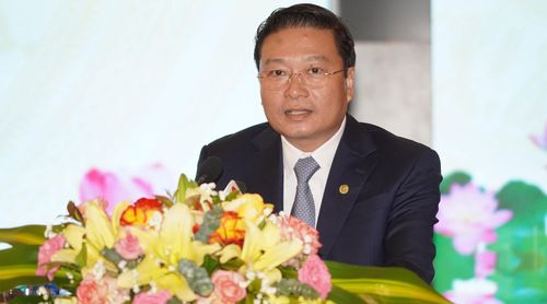 Chủ tịch UBND tỉnh Lê Hồng Vinh cam kết phấn đấu hoàn thành các mục tiêu phát triển của địa phương