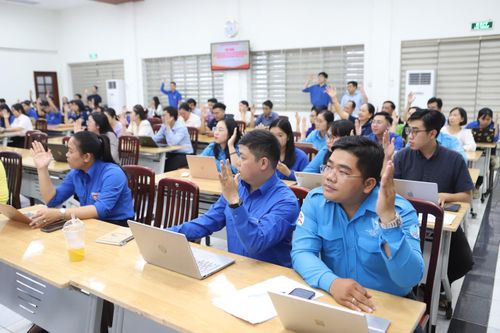 100% cử tri thống nhất giới thiệu các nhân sự tham gia ứng cử ĐBQH và đại biểu HĐND TP.HCM.