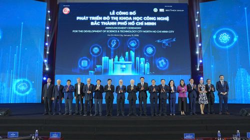 Các đồng chí lãnh đạo TPHCM, đại biểu khách mời, nhà đầu tư tại Lễ công bố Đô thị Khoa học Công nghệ Bắc TPHCM