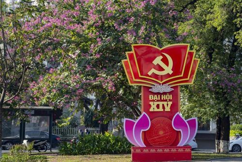 Một điểm nhấn về trang trí tại góc đường Lê Lợi - Điện Biên Phủ - Ảnh: VGP/Lê Hoàng