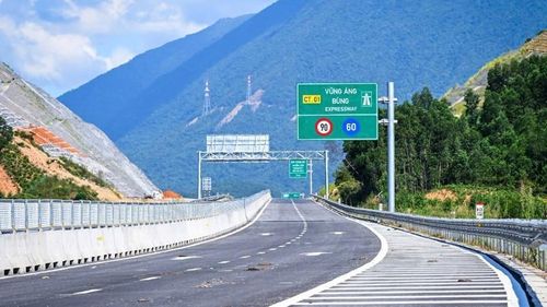  Hoàn thành hơn 3.000km đường bộ cao tốc vào cuối năm 2025 là nền tảng quan trọng để Việt Nam bước sang giai đoạn phát triển hạ tầng cao hơn trong giai đoạn 2026 - 2030. 