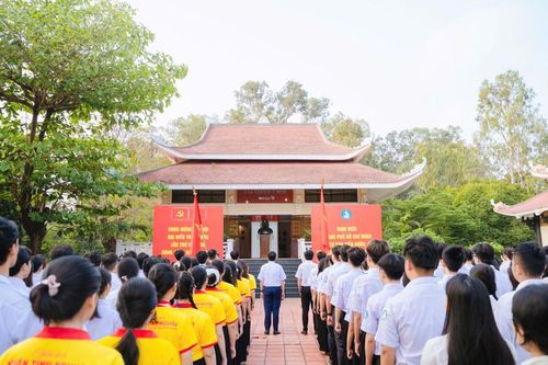 Lễ chào cờ còn thể hiện tình cảm, niềm tin và trách nhiệm đối với Đảng, với Tổ quốc, góp phần giáo dục truyền thống yêu nước, bồi đắp lý tưởng cách mạng, cống hiến của sinh viên TPHCM trong giai đoạn mới.