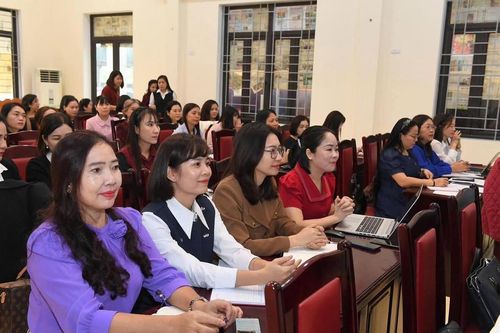  Tổ chức tư vấn chuyên môn các cụm trường đối với giáo dục mầm non. 