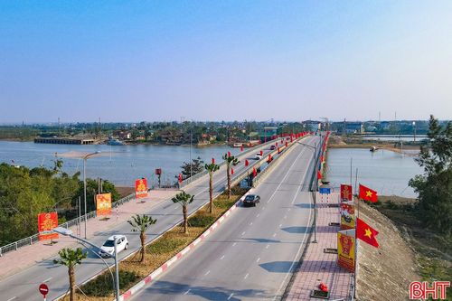  Hà Tĩnh rực rỡ cờ hoa chào mừng Đại hội XIV của Đảng. 