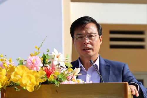 Đồng chí Đinh Văn Tuấn, Phó Chủ tịch UBND tỉnh Lâm Đồng phát động Lễ hội Xuân hồng năm 2026