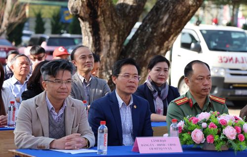 Lãnh đạo xã Đức Trọng tham dự lễ phát động Lễ hội Xuân hồng 2026