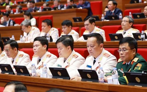 Các đại biểu dự phiên thảo luận chiều 21-1. Ảnh: VIẾT CHUNG