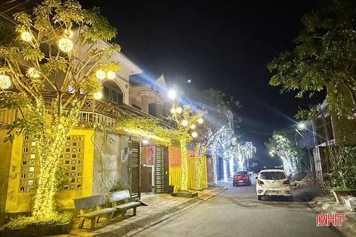  Các khu dân cư trên địa bàn Hà Tĩnh đã rực rỡ ánh đèn. 