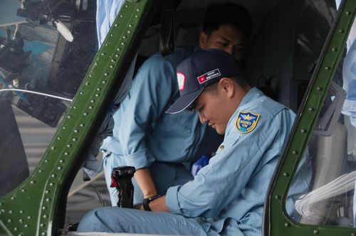 Các học viên, phi công trẻ trong thời gian chờ đến lượt cất cánh huấn luyện.