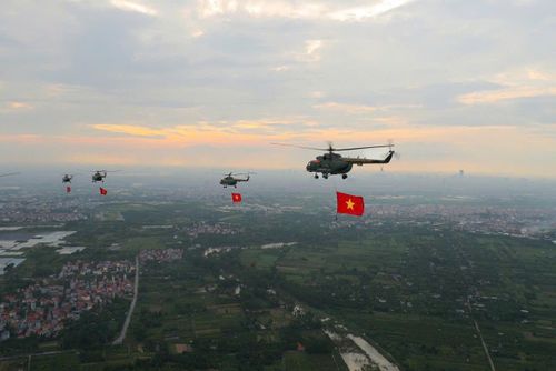 Trực thăng Quân chủng Phòng không - Không quân tham gia bay phục vụ các sự kiện trọng đại của đất nước.
