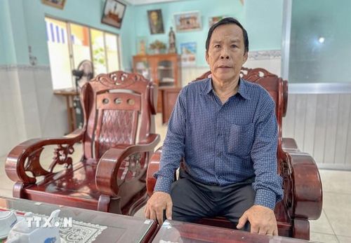 Bác sỹ chuyên khoa 2, Thầy thuốc ưu tú Lê Thanh Hải, nguyên Giám đốc Sở Y tế thành phố Cần Thơ chia sẻ với phóng viên TTXVN. (Ảnh: Thanh Liêm/TTXVN) 