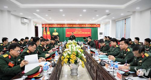 Đoàn công tác Quân khu 1 quán triệt tại buổi kiểm tra.