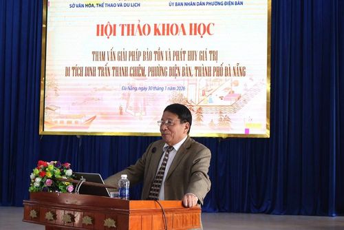 PGS.TS Đặng Văn Bài, Phó Chủ tịch Hội đồng Di sản văn hóa quốc gia phát biểu tại Hội thảo