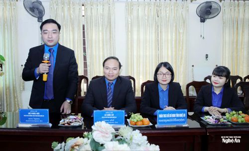 Phó Bí thư Thường trực Tỉnh đoàn Nghệ An phát biểu tại buổi làm việc. Ảnh: Thanh Quỳnh