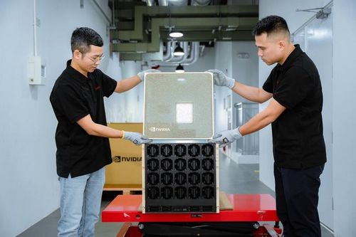 hệ thống siêu máy tính Nvidia DGX B200 (Nguồn: Viettel)