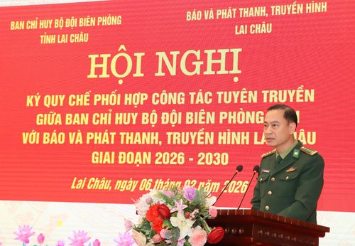  Đại tá Nguyễn Văn Hưng - Bí thư Đảng ủy, Chính ủy Ban Chỉ huy BĐBP tỉnh phát biểu tại hội nghị.