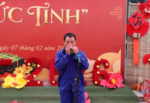 Tiết mục kèn lá do học viên biểu diễn.