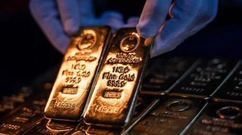 Giá vàng thế giới được kỳ vọng sẽ tiếp tục tăng trong tuần tới. Ảnh: CNBC.
