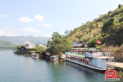 Một góc Khu du lịch Sinh thái Quỳnh Nhai.