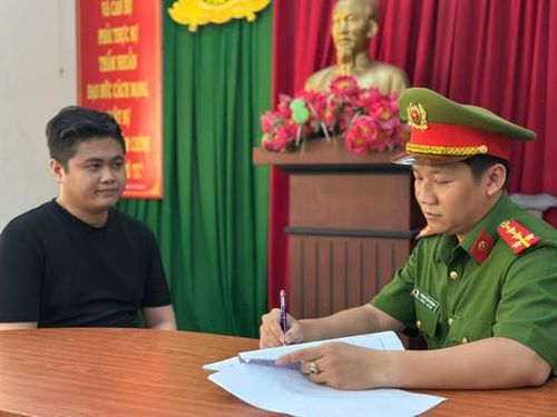 Cơ quan công an lấy lời khai đối tượng Huỳnh Tấn Lộc