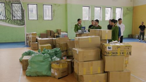  Hàng chục ngàn sản phẩm thuốc lá điện tử bị lực lượng chức năng thu giữ 