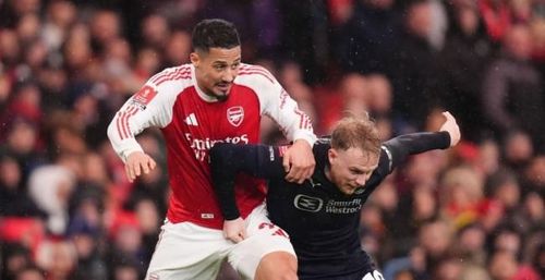 William Saliba - 8 điểm. Trung vệ người Pháp vẫn giữ được phong thái điềm tĩnh thường thấy, dễ dàng hóa giải mọi nỗ lực yếu ớt từ phía Wigan.