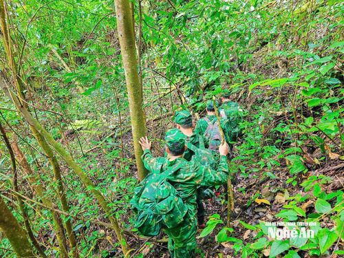 BĐBP Nghệ An tuần tra bảo vệ biên giới. Ảnh: Hải Thượng