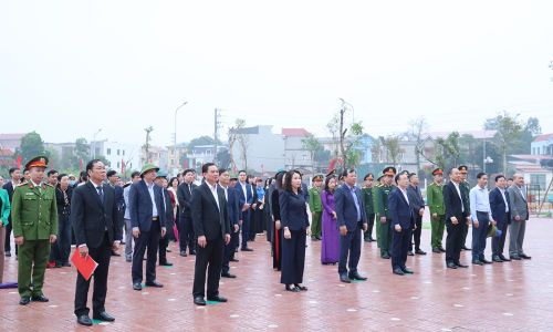 Các đại biểu dự lễ phát động.