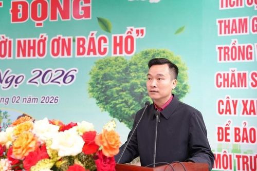 Phó Chủ tịch UBND xã Nguyễn Hồng Hải phát biểu tại lễ phát động. Ảnh: Đỗ Phong