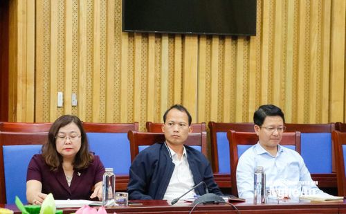 Các đại biểu tham dự cuộc làm việc. Ảnh: P.V