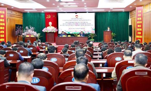 Hội nghị hiệp thương lần thứ ba để lựa chọn, lập danh sách những người đủ tiêu chuẩn ứng cử.