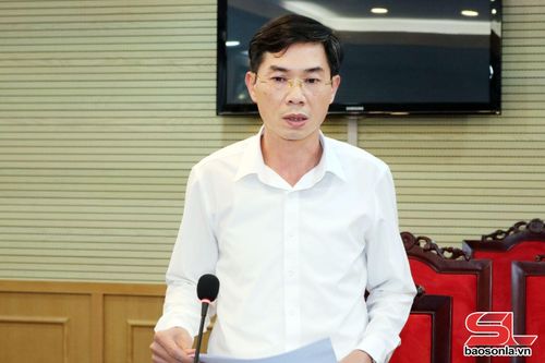 Lãnh đạo Sở Nông nghiệp và Môi trường phát biểu tại cuộc làm việc.