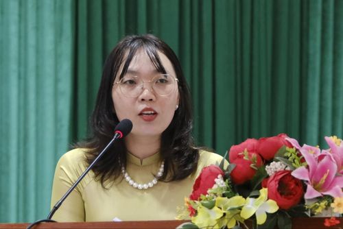 Giáo viên Trường THPT chuyên Nguyễn Chí Thanh, tỉnh Lâm Đồng Đỗ Thị Mai Loan trình bày chương trình hành động