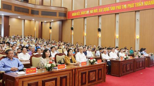 Các đại biểu dự hội nghị.