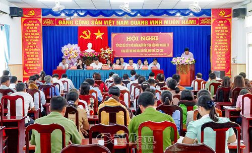 Các ứng cử đại biểu Quốc hội khóa XVI (đơn vị bầu cử số 4) và đại biểu HĐNĐ tỉnh nhiệm kỳ 2026-2031 (đơn vị bầu cử số 14) gặp gỡ, tiếp xúc cử tri xã Vĩnh Hậu.