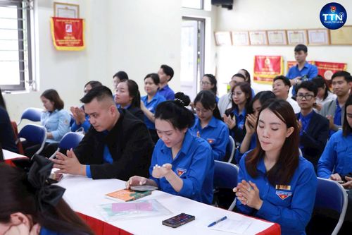 Bí thư Chi đoàn trực thuộc được quán triệt những nội dung trọng tâm về vai trò, trách nhiệm của tổ chức Đoàn trong tham gia phục vụ công tác bầu cử. Ảnh: PV