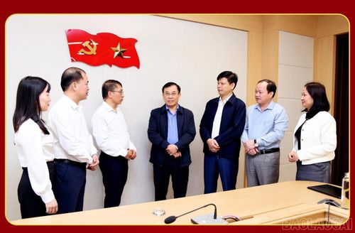 Lãnh đạo Ban Tổ chức Tỉnh ủy thường xuyên trao đổi, nắm bắt về tình hình công tác cán bộ.