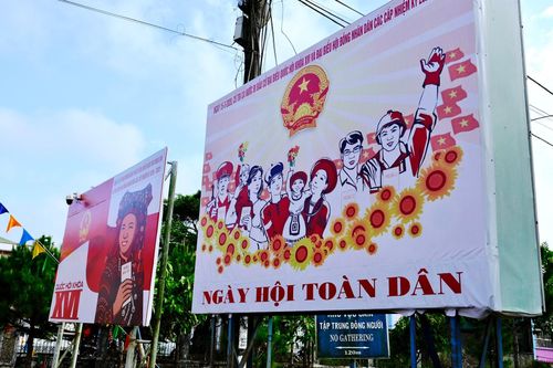 Công tác tuyên truyền trực quan ở xã Quảng Trực đã hoàn tất, sẵn sàng cho ngày hội lớn
