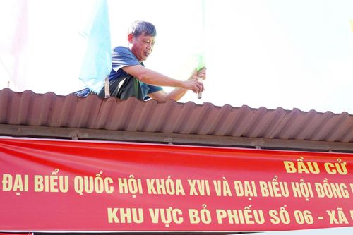 Các điểm bỏ phiếu tại xã Đức Lập đang hoàn tất các phần việc cho ngày bầu cử 15/3