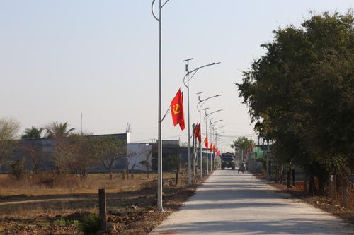 Các tuyến đường nông thôn cũng được trang trí đẹp mắt