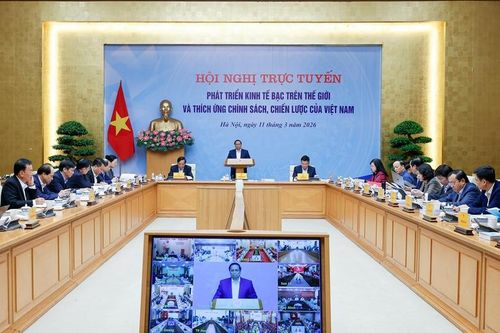 Theo Thủ tướng, yêu cầu hiện nay là phải thống nhất nhận thức rất quan trọng rằng người cao tuổi không phải là gánh nặng mà là nguồn lực quý báu để phát triển đất nước - Ảnh: VGP/Nhật Bắc