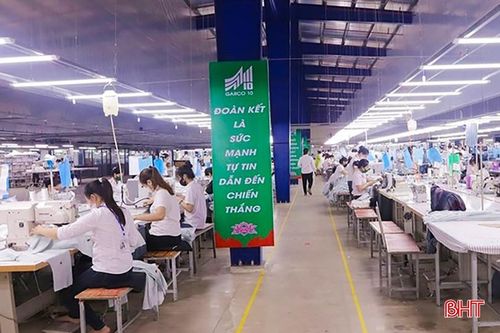 Xí nghiệp May 10 Hà Tĩnh đã chủ động các phương án ứng phó.