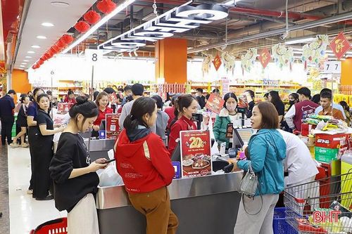 Sự chủ động của doanh nghiệp và cơ quan quản lý, hành vi tiêu dùng của người dân cũng đóng vai trò quan trọng trong việc giữ ổn định thị trường.