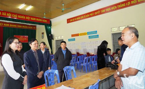Đoàn công tác số 3 của Ủy ban Bầu cử tỉnh kiểm tra tại xã Đồng Hỷ.