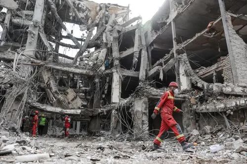 Israel đánh sập nhiều cơ sở hạ tầng quan trọng của Iran. Ảnh: Reuters.